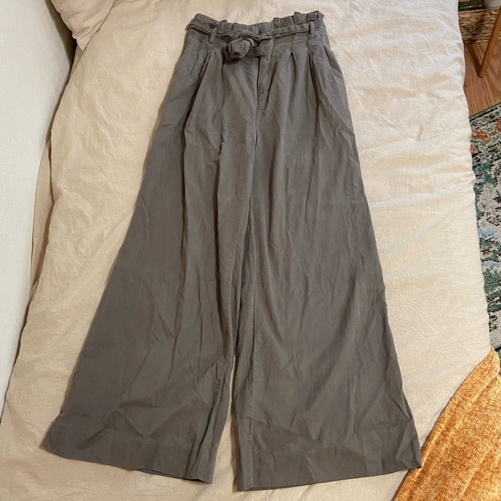 Urban outfitters wide leg green pants <3